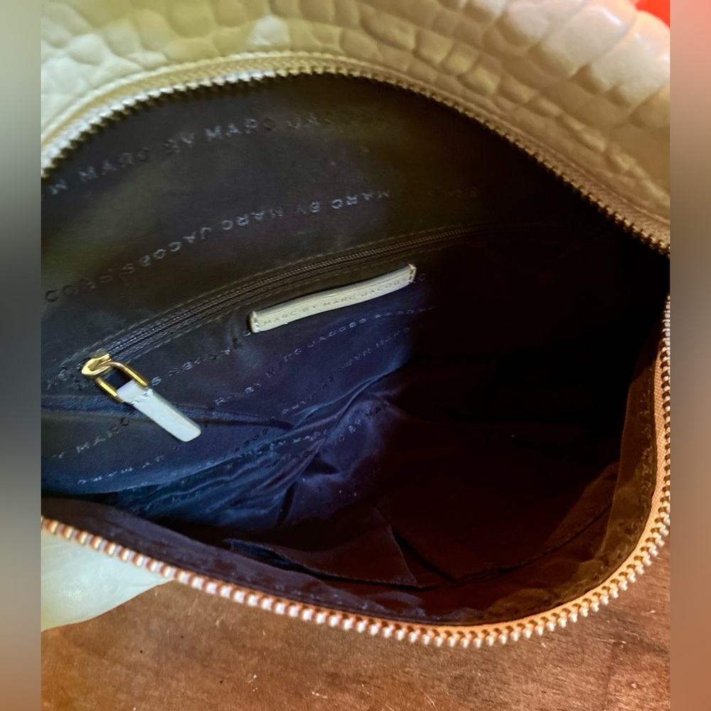 🔥Marc by Marc Jacobs Cement Lamb Leather Top Handle Crossbody Bag🔥 - Picture 7 of 16